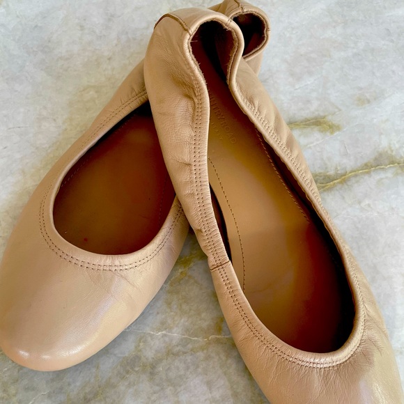 Country Road Shoes Country Road Round Toed Ballet Flats Size 39